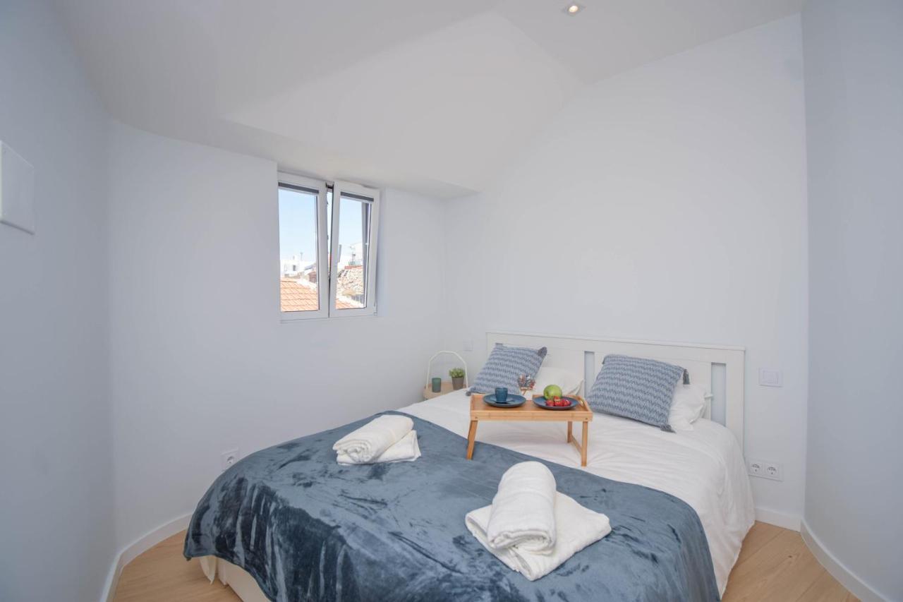 Central & Stylish 2 Bedroom Apartment W/ Balcony كاسكايس المظهر الخارجي الصورة