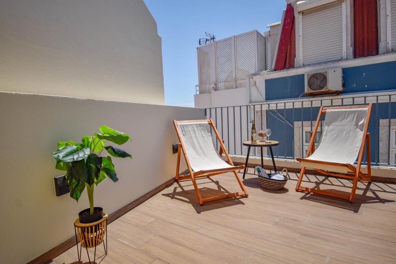Central & Stylish 2 Bedroom Apartment W/ Balcony كاسكايس المظهر الخارجي الصورة